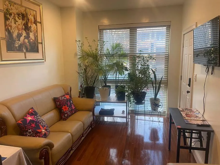 Beautiful Bedroom In A Private Home With Access To Patio Nueva York Estados Unidos