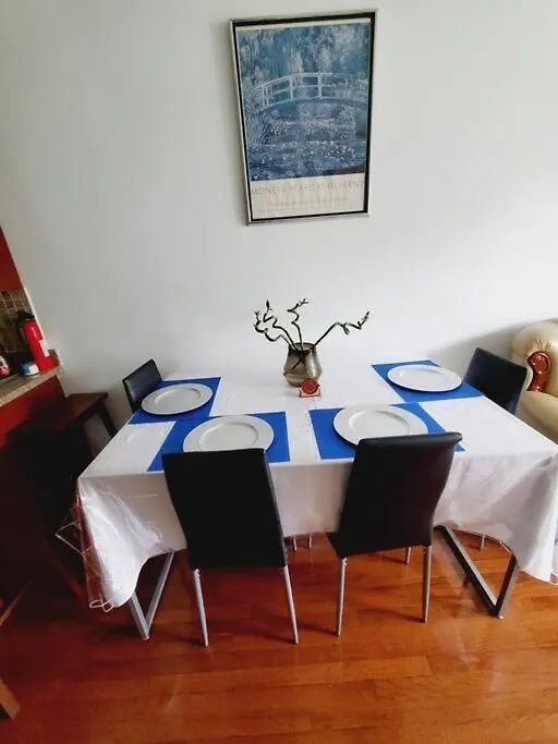 Apartmán Beautiful Bedroom In A Private Home With Access To Patio New York